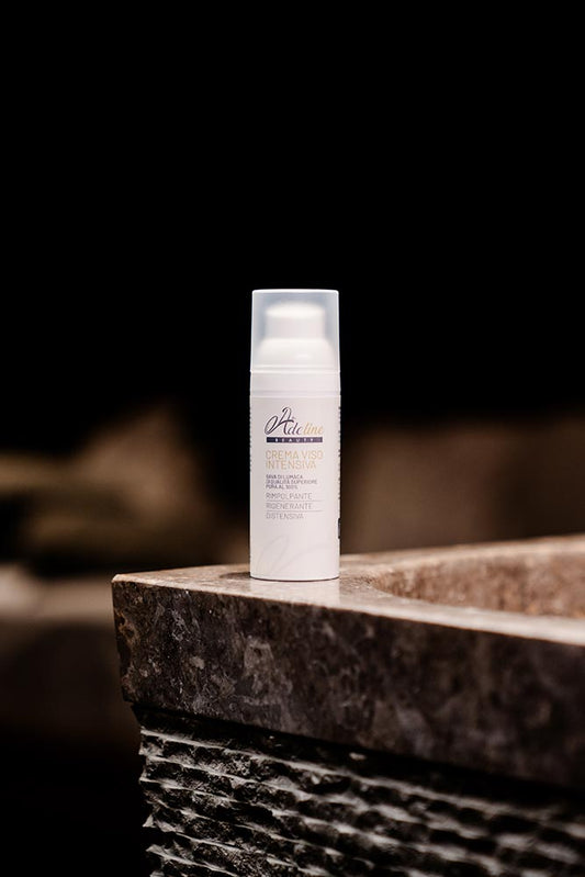 CREMA VISO INTENSIVA 50 ml  con il 65% di PURISSIMA BAVA DI LUMACA